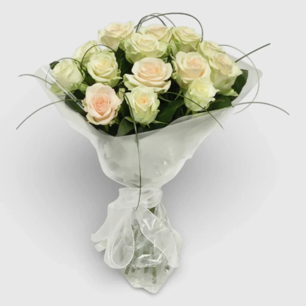 Round bouquet of 15 white roses "Tenderness"