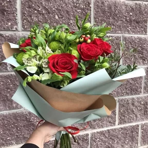 Bouquet of Red Roses "Charming"