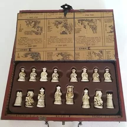 Souvenir Royal Chess