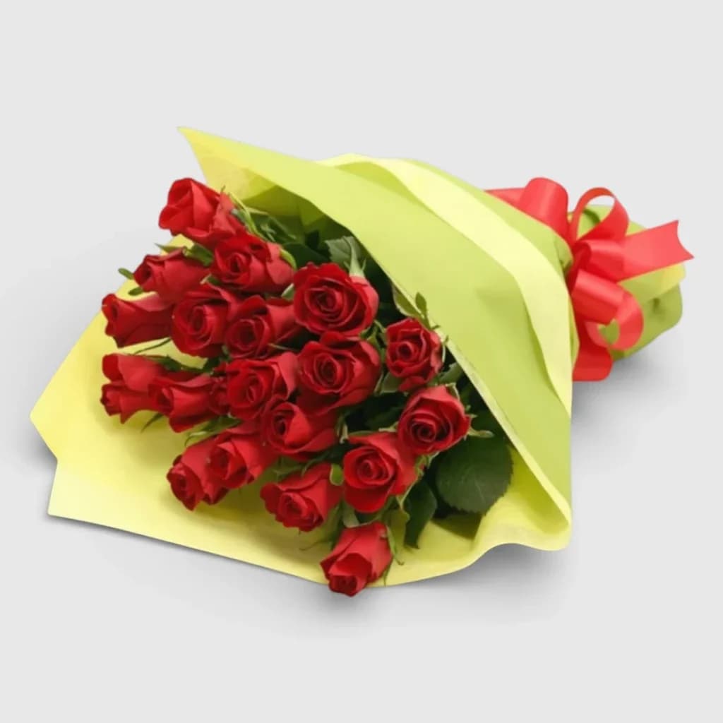 Round Bouquet of 19 Red Roses