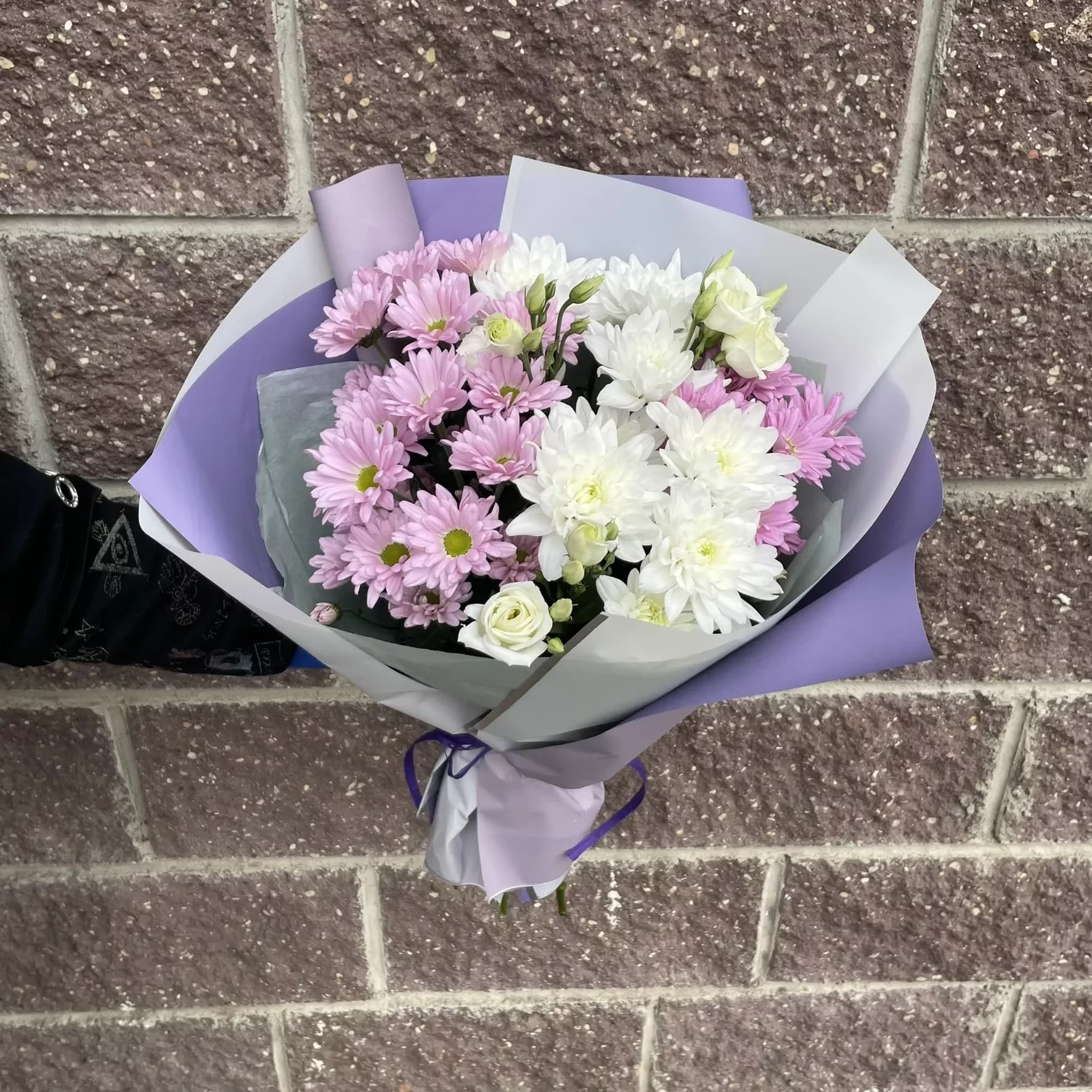 Bouquet of chrysanthemums and eustoma