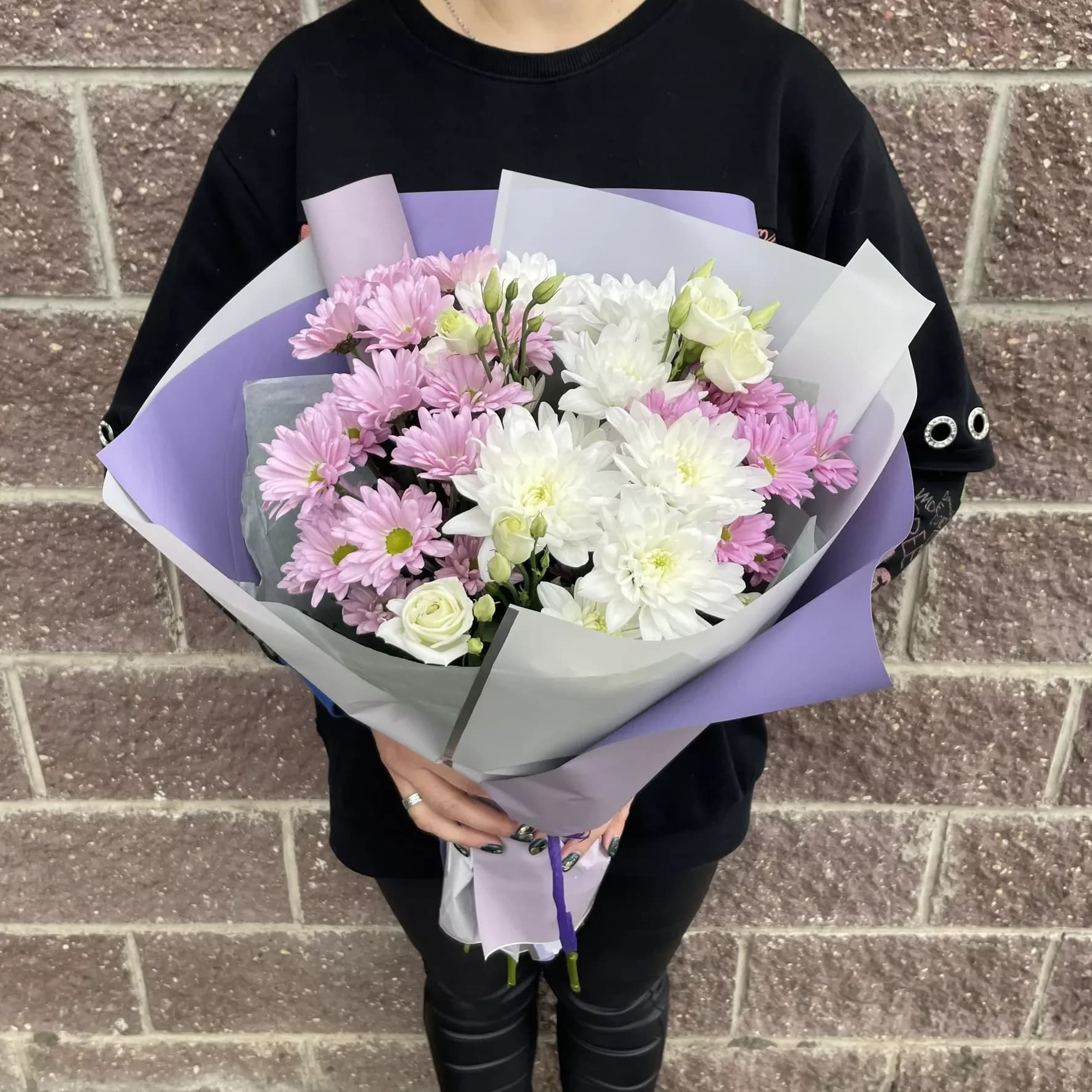 Bouquet of chrysanthemums and eustoma