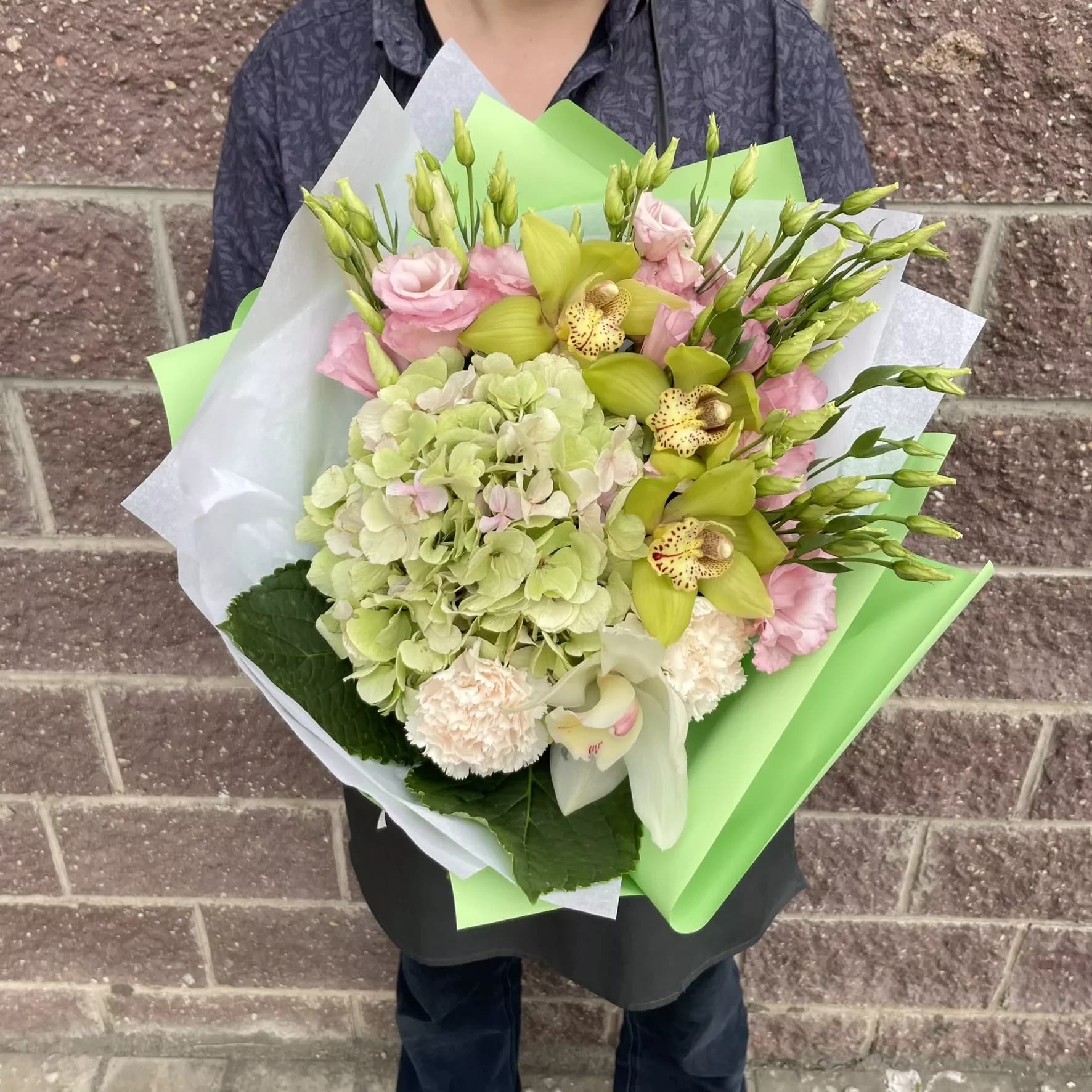 Bouquet of hydrangea and cymbidium "Exotic"