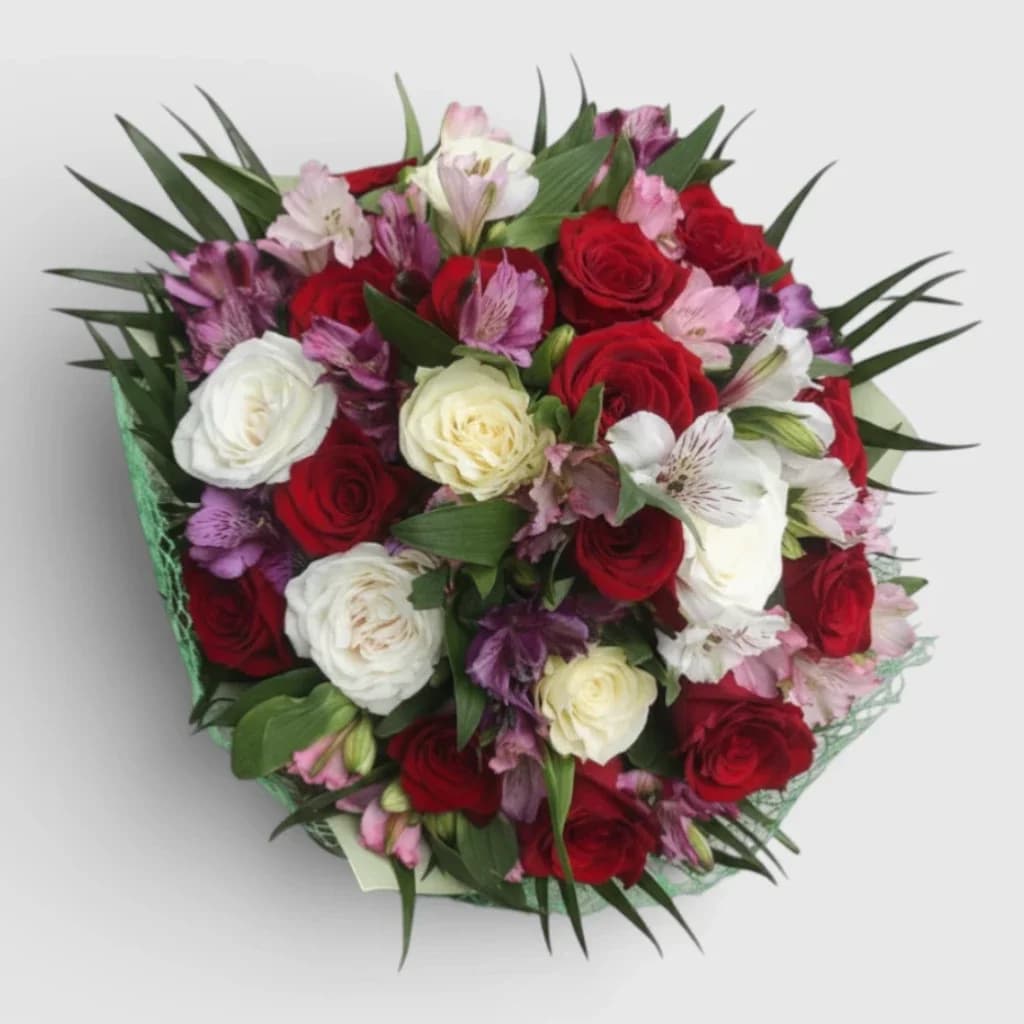 Bouquet of roses and alstroemerias