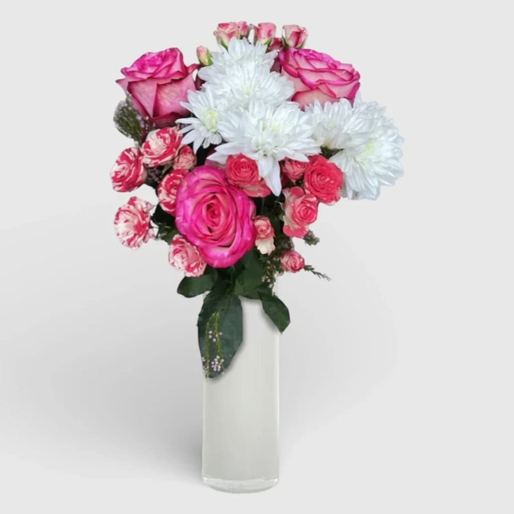 Bouquet of 6 roses and 1 chrysanthemums