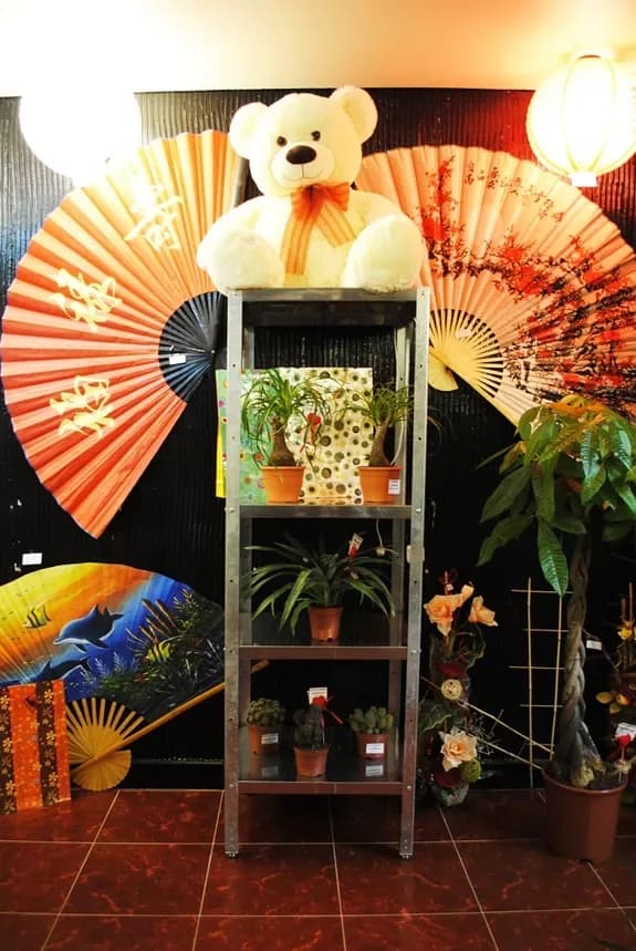 Flower and gift shops