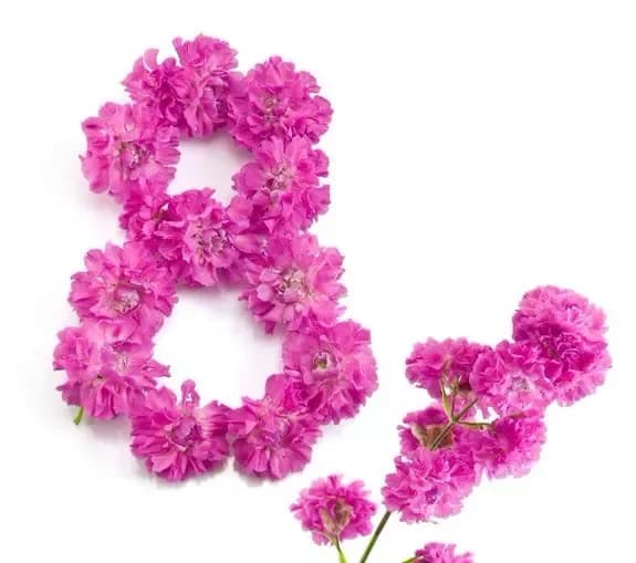 Review of bouquets for March 8
