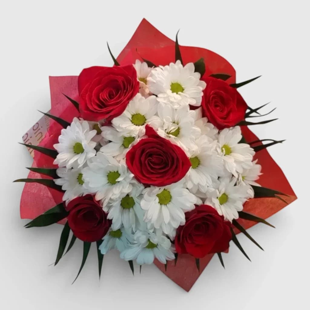 Bouquet of red roses and white chrysanthemums