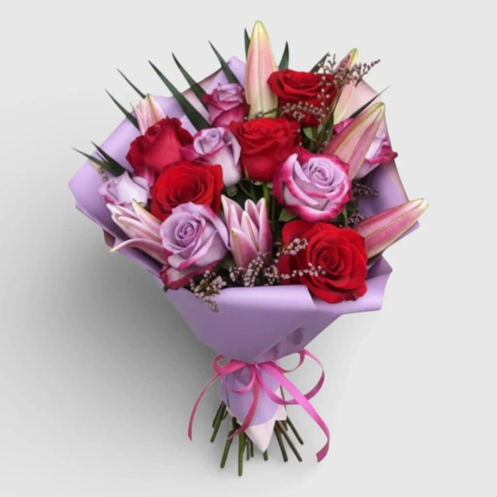 Bouquet of lilies and roses
