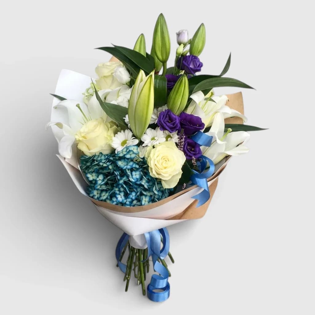 Bouquet of roses, lilies, eustoma